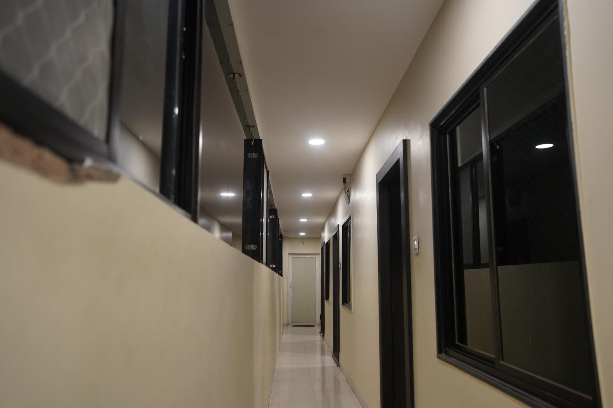 Hotel Dev Kripa Ujjain Esterno foto